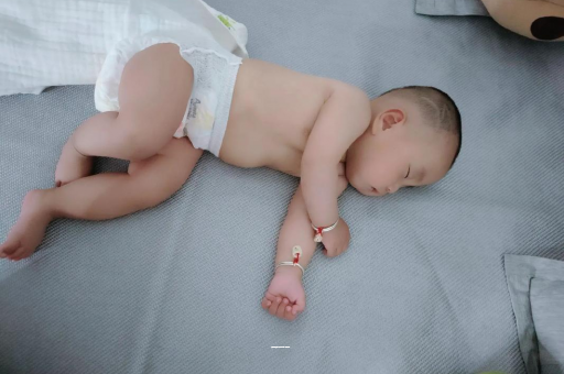 长葛宝宝上火有眼屎